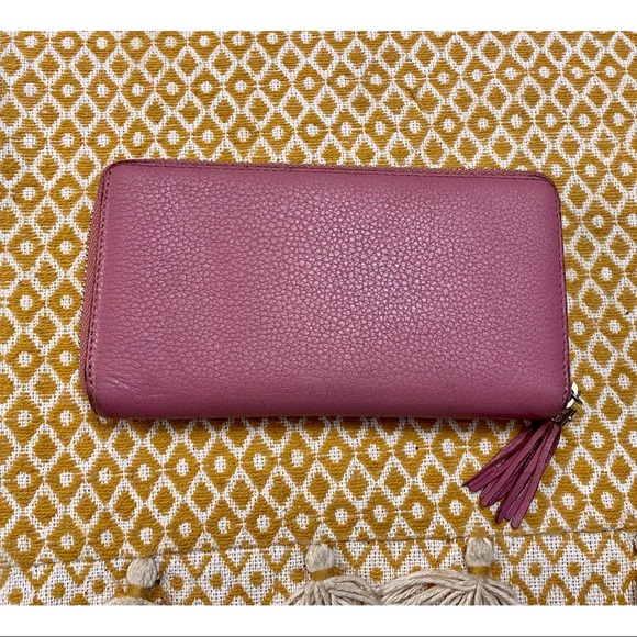 GG Pink Wallet With Tassel - Picture 2 of 4